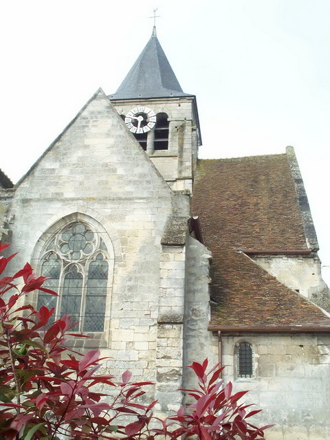 Brenouille - Eglise Saint Rieul - Vue Est.