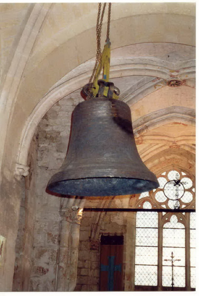 cloche de 1777-restauree - Eglise St Rieul de Brenouille.