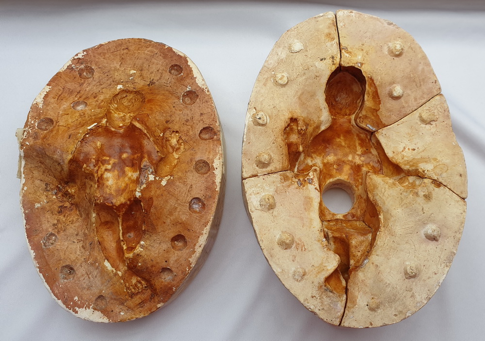 Moule-Jesus-cire-N1-ouvert-patrimoine_brenouille