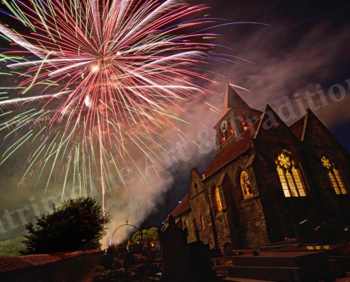 Eglise de Brenouille- feux d'artifice 2015-R signée